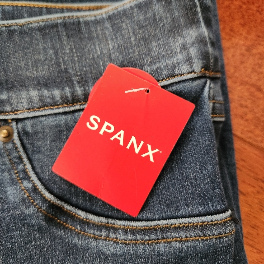 Spanx Women's Distressed Denim Legging ~Medium Wash ~SMALL **NEW - Picture 8 of 13